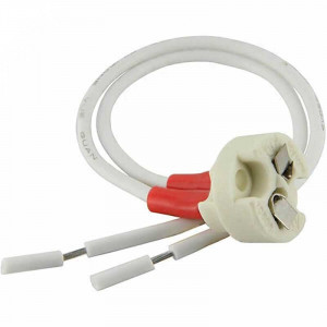 Reinforced MR16 socket / base