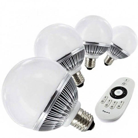 Quatre ampoules LED sphériques Dimma-color 860Lm