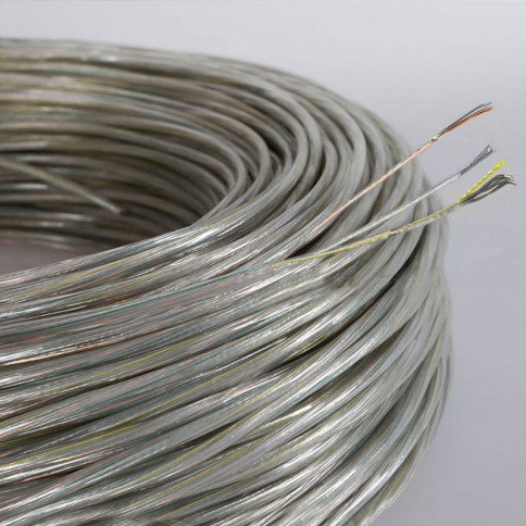 Câble électrique avec quatre conducteurs 3x0.3mm² sur gaine transparente PVC et câble isolé téflon