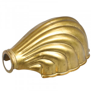 Leaf-shaped brass luminaire reflector with lobed edge