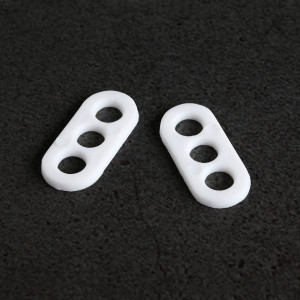 White nylon strain relief clevis for Ø 4.5mm round cable