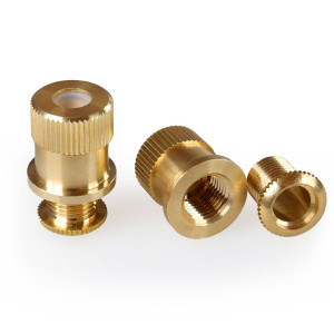 Cable clamp for brass lamp base electric cable - locking and anti-rotation