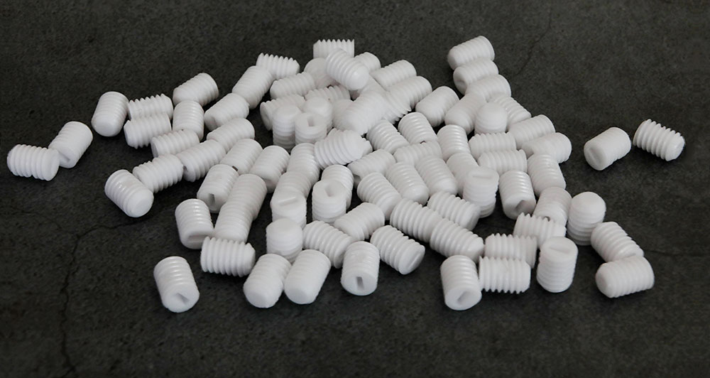 Vis en plastique blanche M6 sans tête longueur 8mm