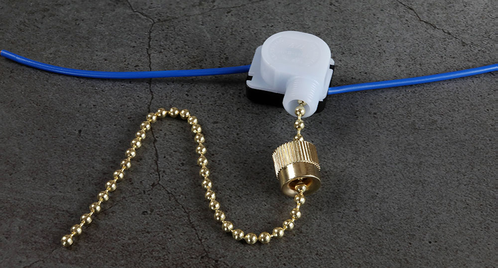 Interrupteur à tirette pour lampe avec chainette fixation sur tête fileté M10 câblage