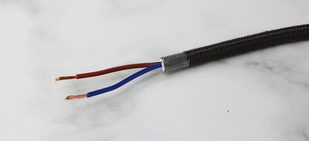 Cable-electrique-textile-rond-tresse-couleur-noir-gaine-PVC-avec-terre-2x0.75mm-in