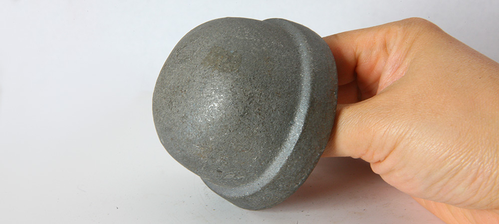 Clous en acier décoratifs à tête demi-ronde diamètre 8cm